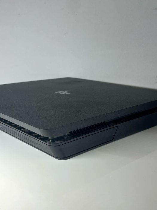 PS4 slime 500GB + comando