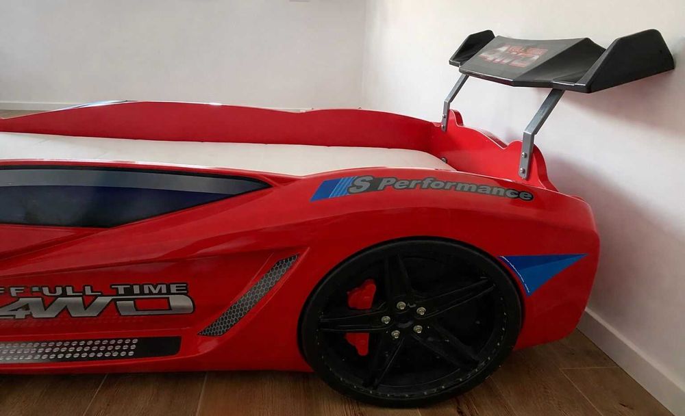 OPORTUNIDADE ! Cama carro de corrida + colchão