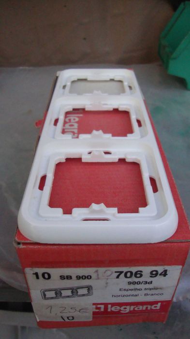 Selling Many Surplus Electrical Materials from Various Projects64751283167361122