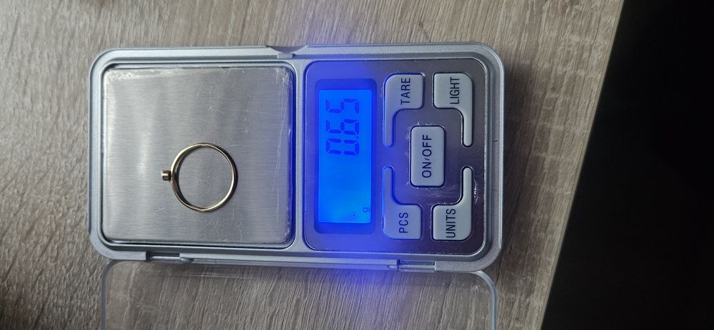 Złoty pierścionek
