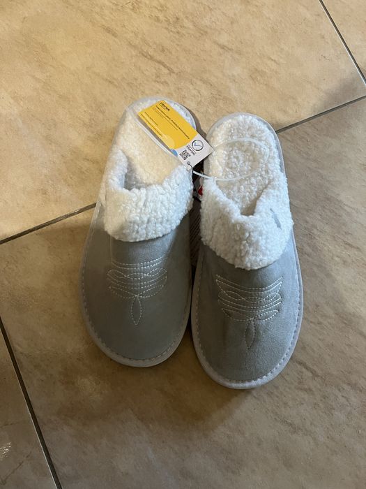 Kapcie klapki z kożuszkiem