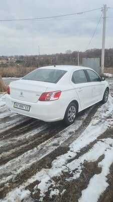 Оренда Peugeot 301