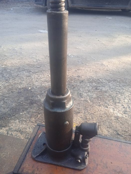 Домкрат гидравлический 5 т