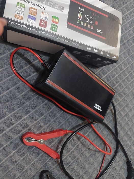 Автомобільний зарядний пристрій, 12V-15A /LiFePO4/AGM/GEL