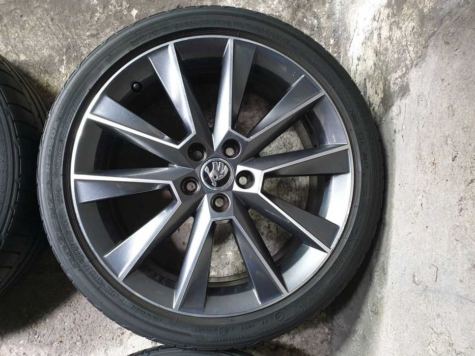 Felgi aluminiowe Skoda R17 5x100 7JX17H2 ET 46 centr 57,1mm