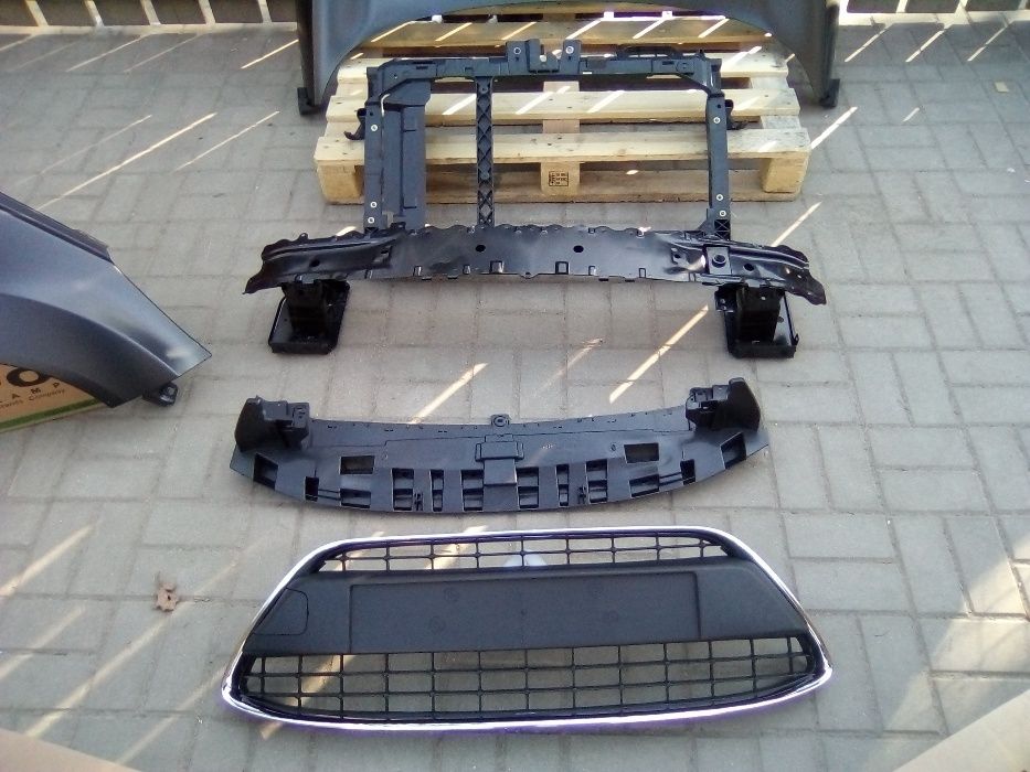 Ford Fiesta MK7 2008 - błotnik przedni prawy nowy