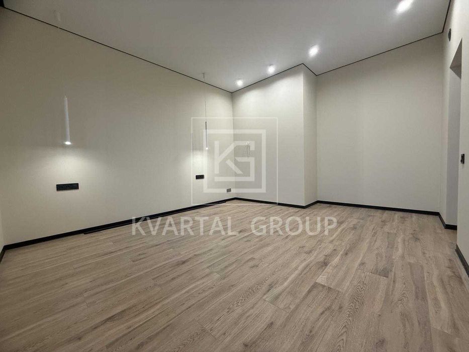 Сучасний будинок 120 м² з ремонтом і ділянкою 12 соток