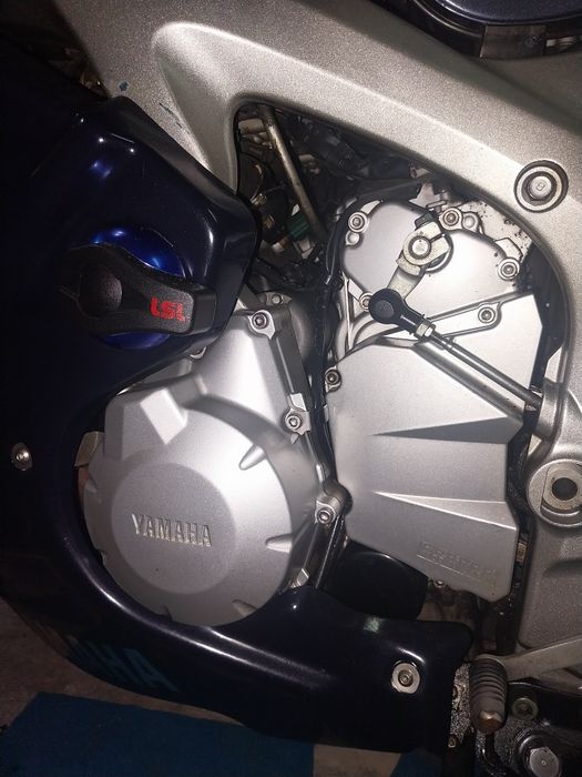 Mota Yahama FZ6 Fazer