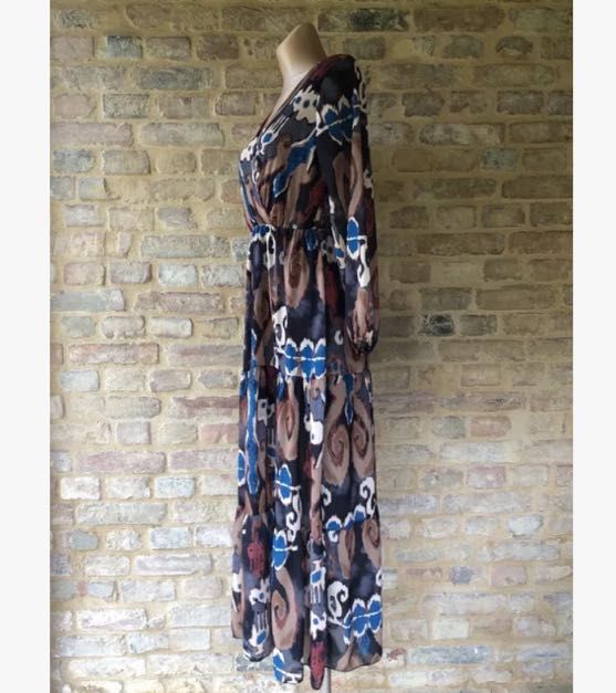 Sukienka maxi z długim rękawem