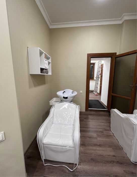 Продаж салона красоты жилой массив