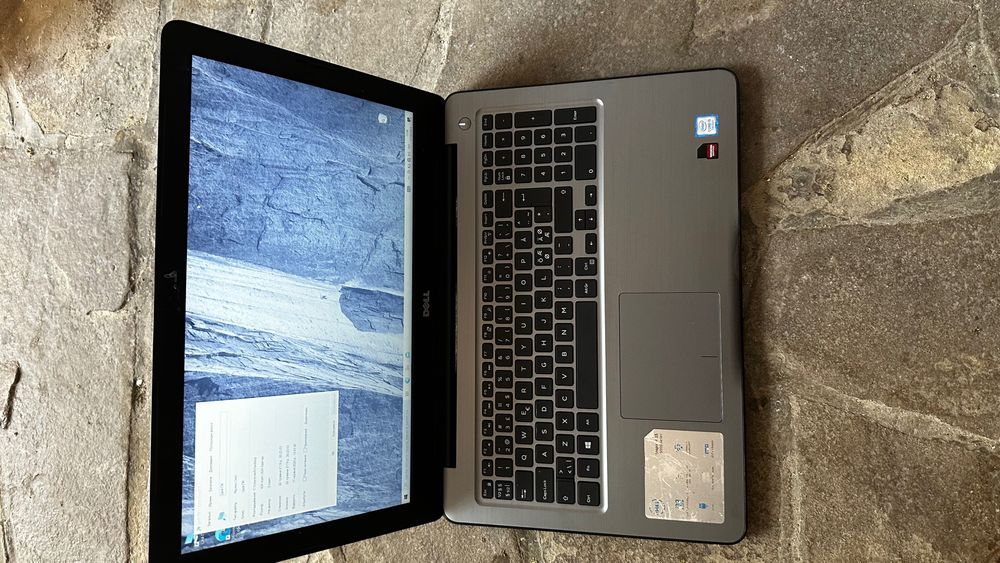 Игровой ноутбук Dell Inspiron P66F001 15.6 i5-7200U/8/240/M445 4 гб