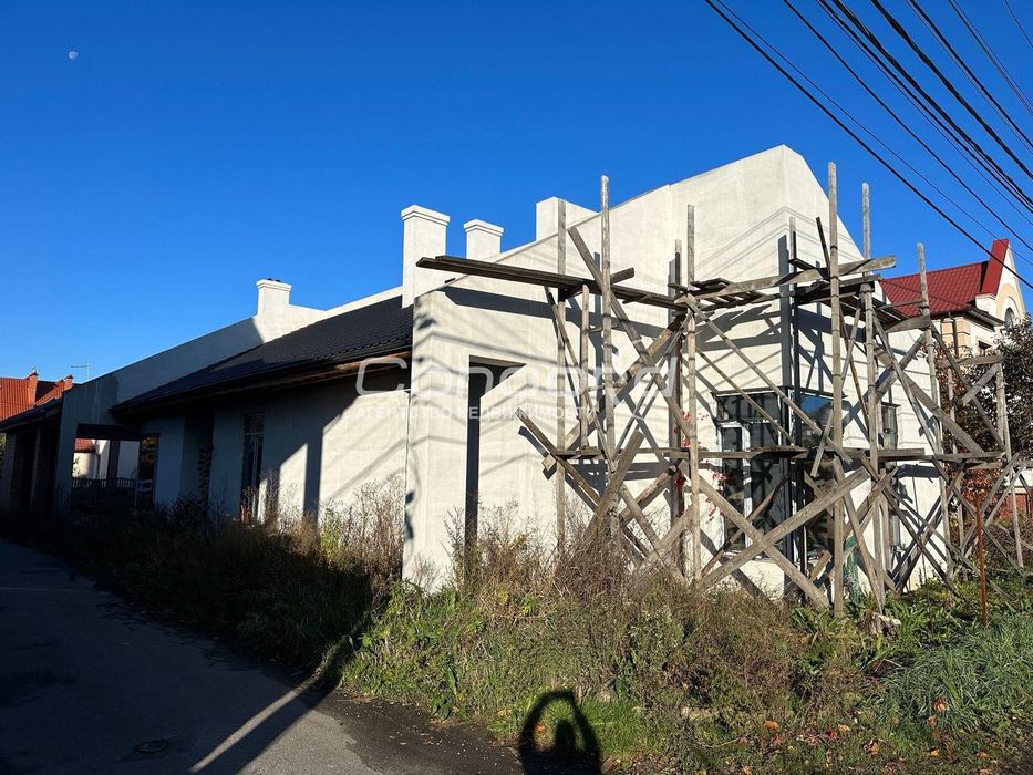 Оболонь. КМ "Чорнобилець-Оболонь", 6-та Лінія, 13. Продам будинок