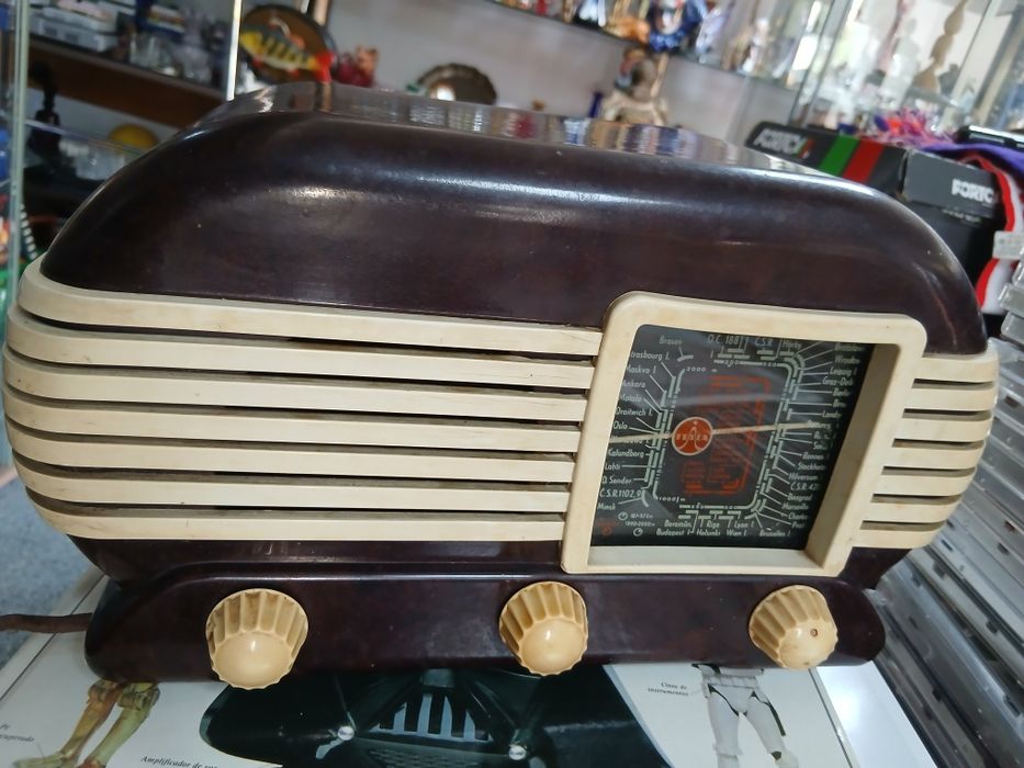 Tesla Talisman 307 U Radio raro antigo