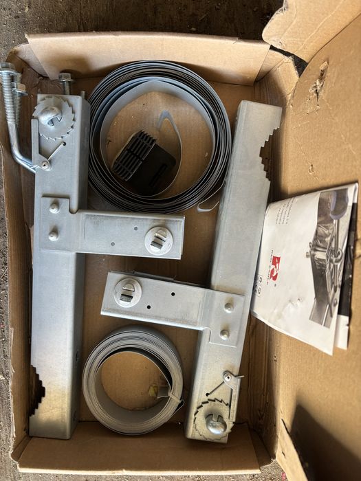 Obejma/opaska na komin do anteny