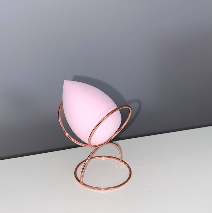 Stojak na gąbeczkę + gąbeczka do makijażu