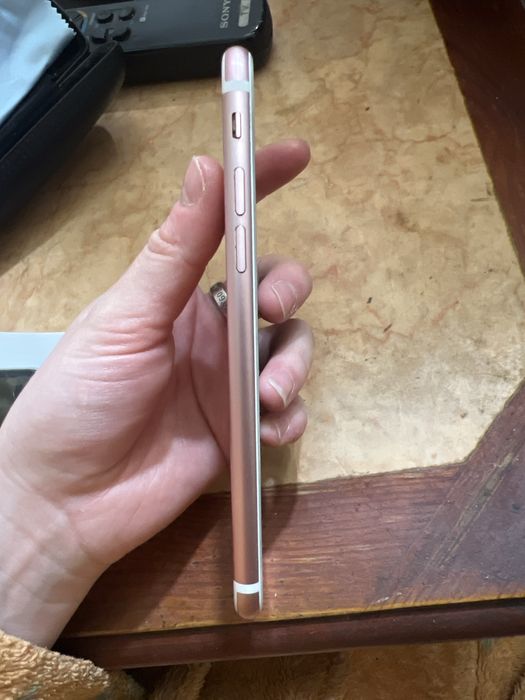 Продаю Iphone 7, 32 гб