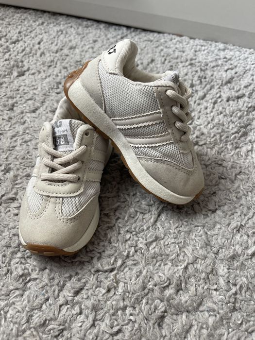 Кросівки бежеві 22 р.