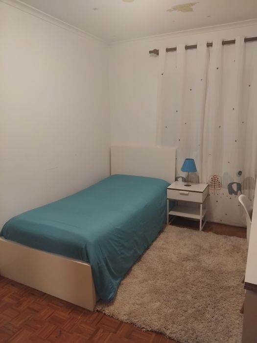 vendida cama de solteiro