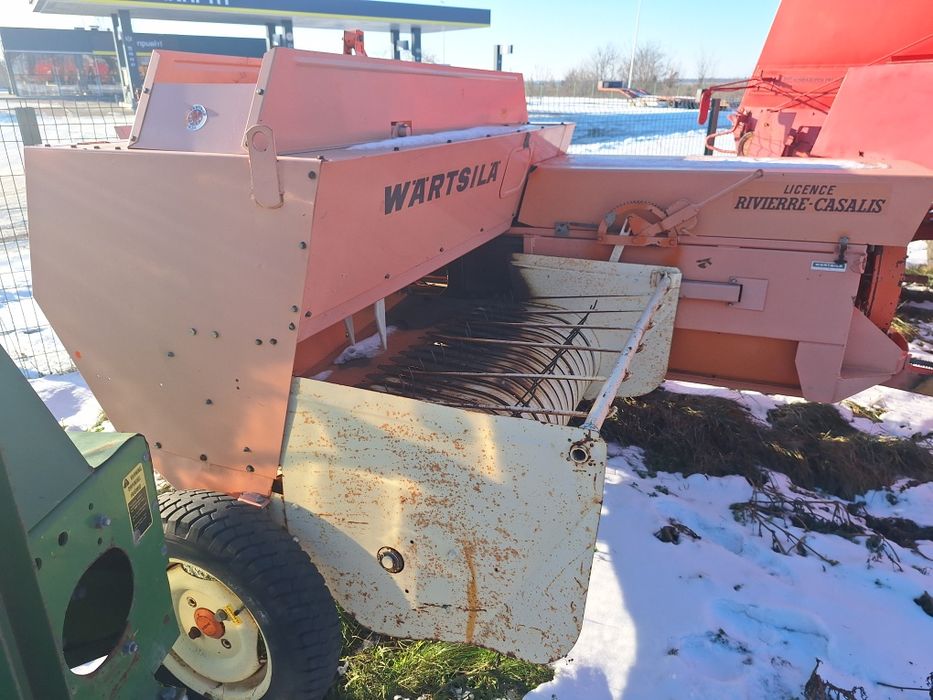 пресс подборщик/тюкопрес/
прес-підбирач Рівєра wartsila