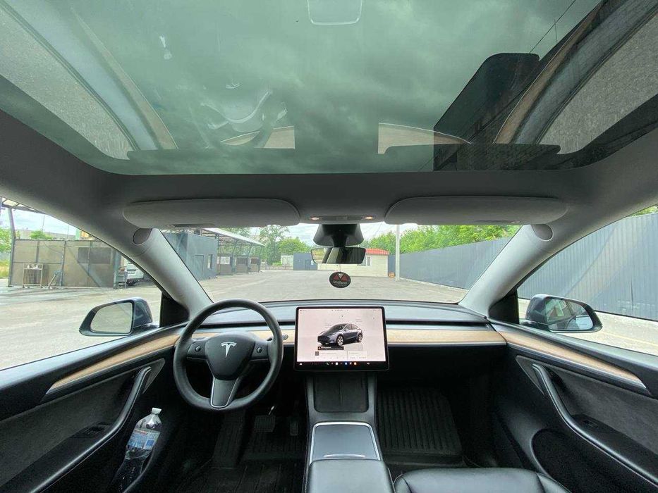 Tesla Model Y Long Range Dual motor 2023