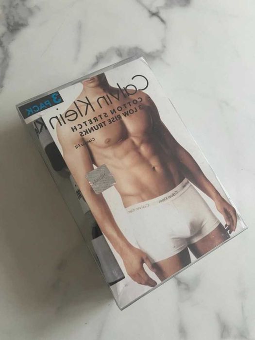 Męskie bokserki Calvin Klein, inne anatomiczne.