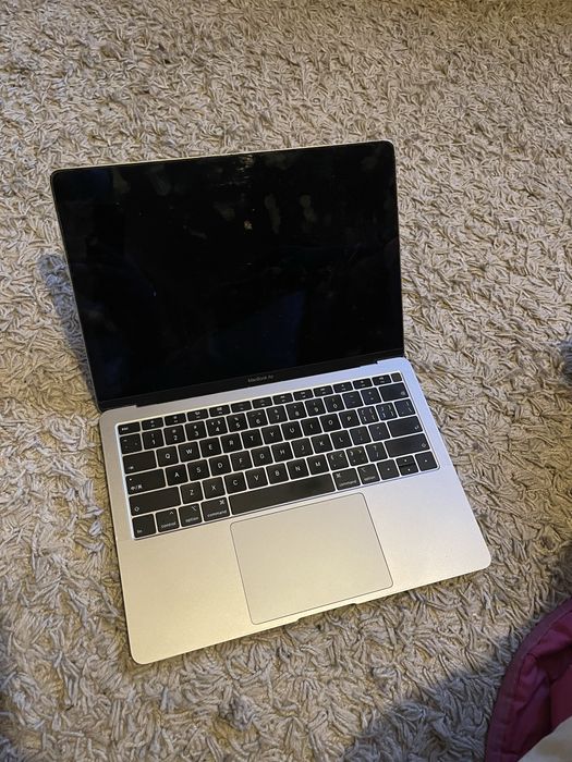 Macbook Air 13" 250Gb  8Gb RAM