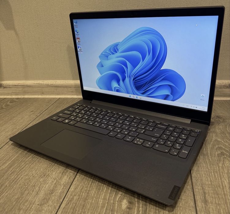 Lenovo i5 10-го покоління, 12Gb DDR4, нова SSD256Gb, налаштований.