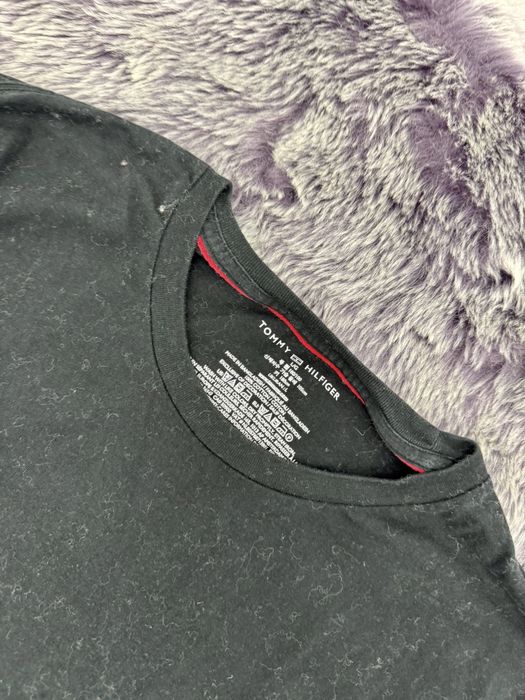 Футболка Tommy Hilfiger Л розмір Р1038