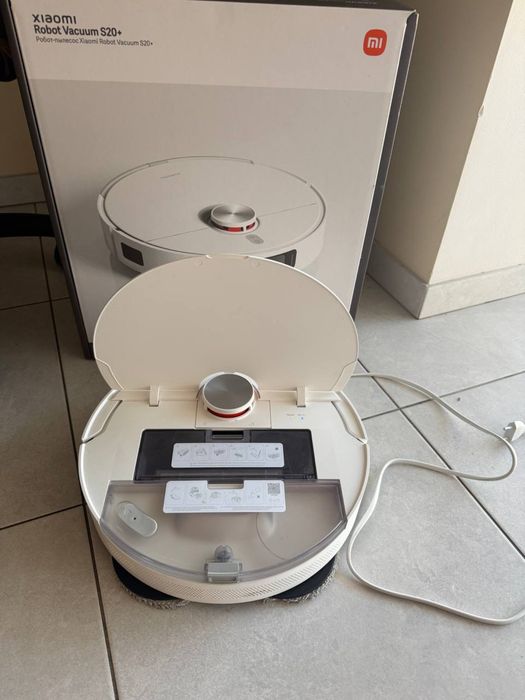 Продам Робот-пилосос Xiaomi Mi Robot Vacuum S20+ White, майже новий