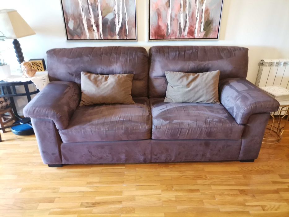Sofá 2 lugares cor castanho