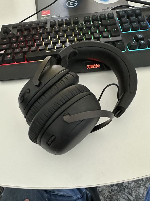 Headset Gaming Wireless HyperX Cloud III (Sem Microfone)