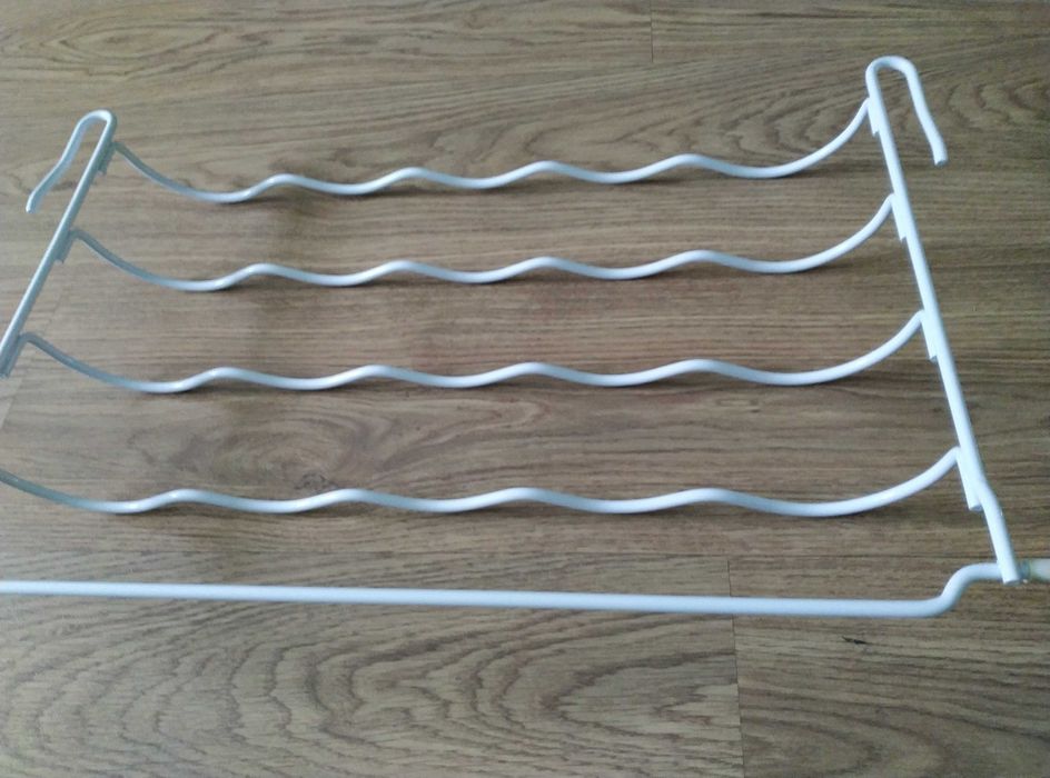 Продается подставка для холодильника