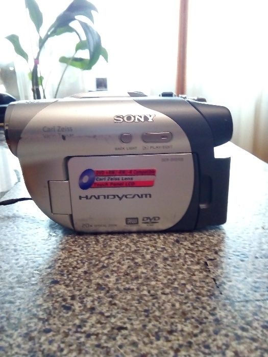 Відеокамера Sony DCR-dvd105