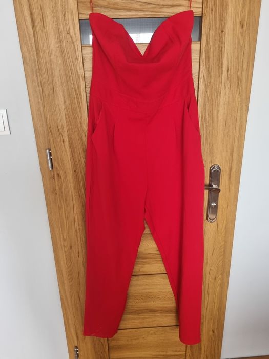 Kombinezon elegancki czerwony 38/40