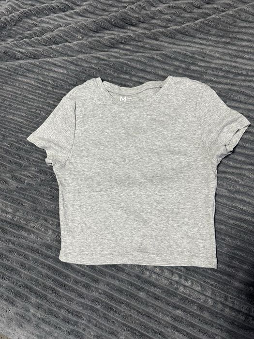 Футболка коротка жіноча М (150грн)