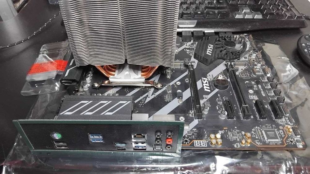 Комплект AM4 X570 + 5700x + 16 Gb + Zalman Cnps10x