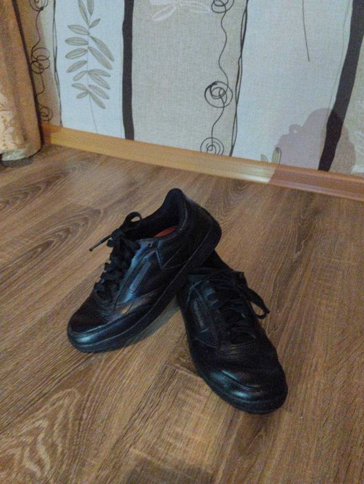 Шкіряні кросівки Reebok для хлопчика, підлітка 38 розміру