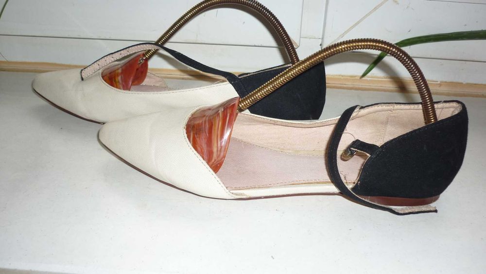 Next- baleriny kremowo-czarne   r; 40