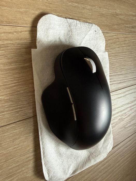 Myszka bezprzewodowa Microsoft Ergonomic Mouse