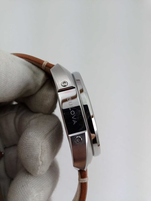 Гоночные часы Bulova 98B427 хронограф, тахиметр, календарь, сапфир