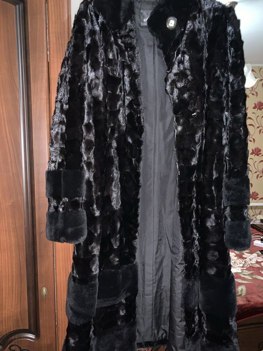 Продам норкову шубу б/у в гарному стані розмір 48-50