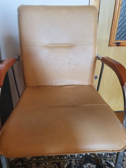 Стул офисный          .