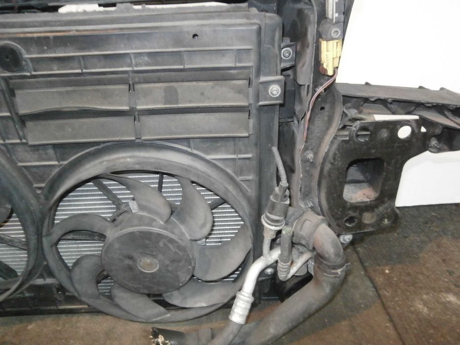 audi A3 8P 1.9 tdi 2,0 TDI 05-08 pas przedni kompletny