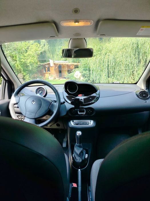 Samochód Renault Twingo 2013