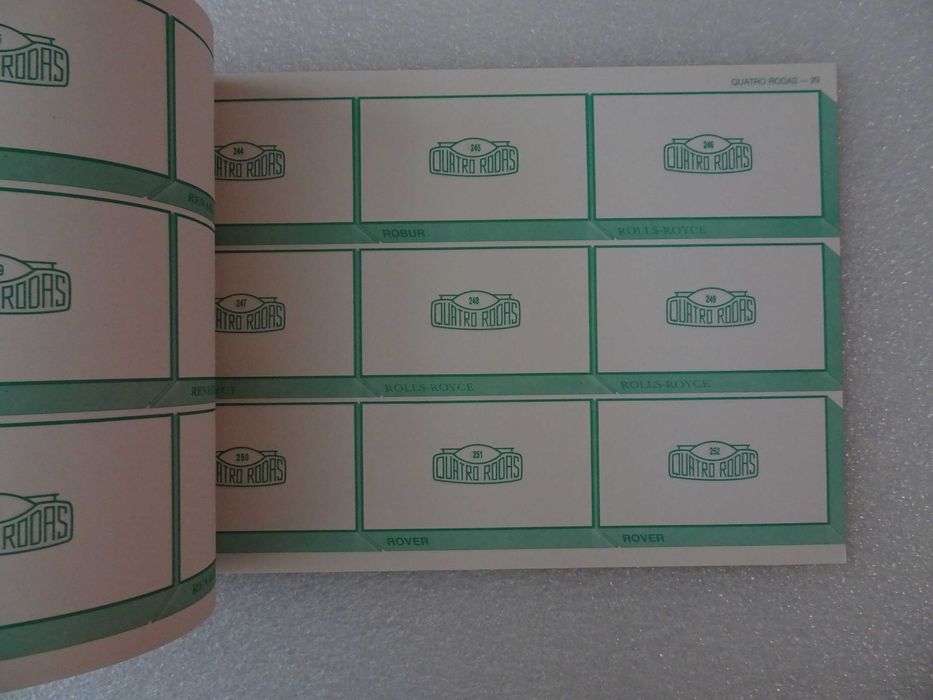 Caderneta de cromos vazia Quatro Rodas