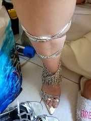 Sapatos de mulher praticamente novos