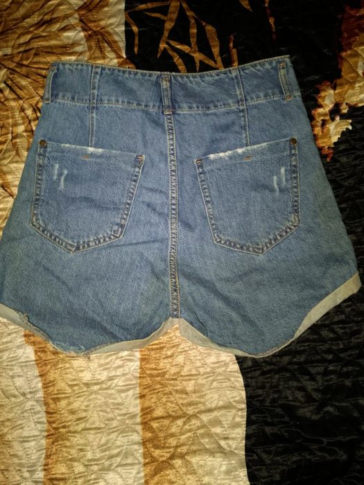 Жіночі джинсові шорти