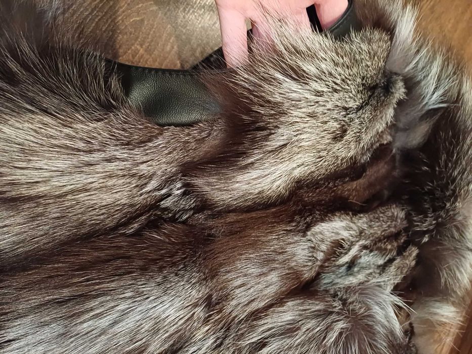 Продам желетку із кролика натуральну