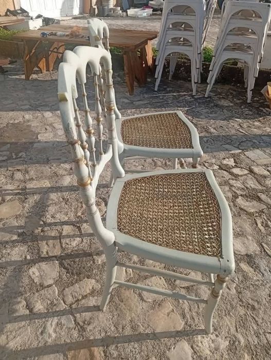 Cadeiras estilo Chiavari