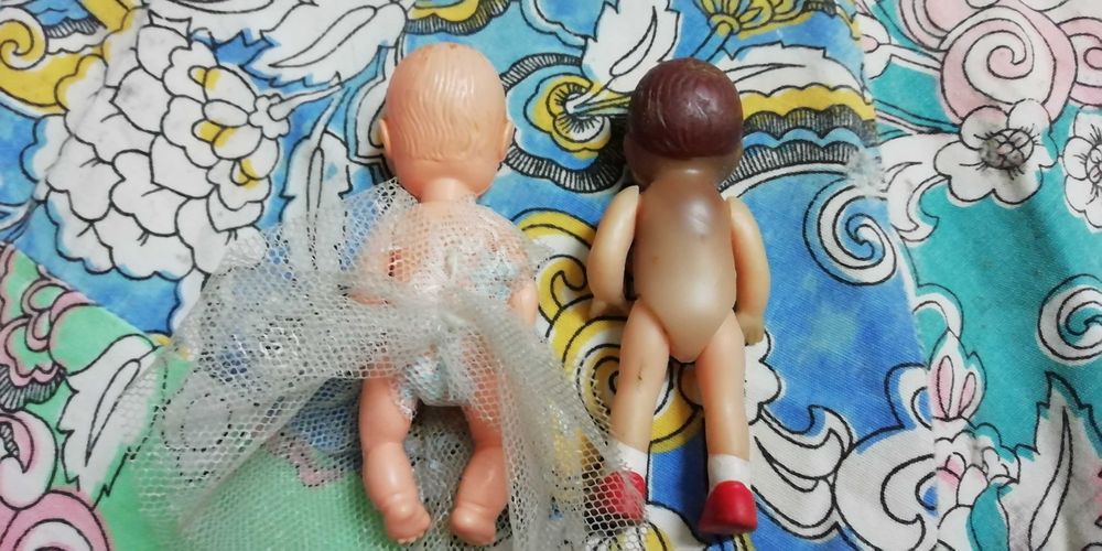 Bonecos antigos para casa de bonecas em celuloide e articulados